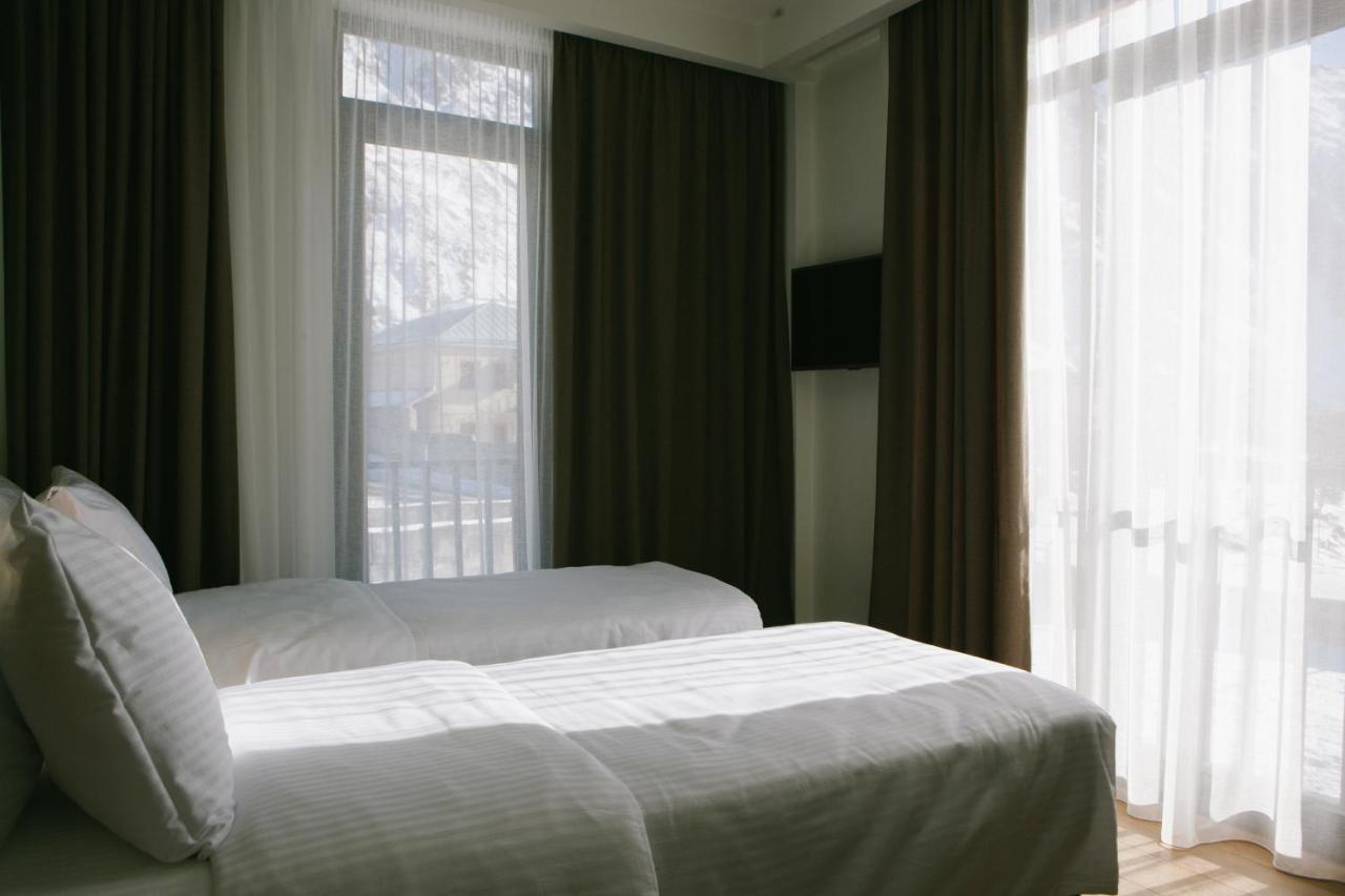 Intourist Kazbegi Otel Dış mekan fotoğraf